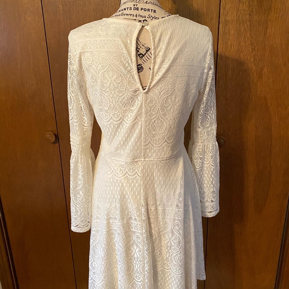 WHITE DETAILED DRESS - Picture 3 of 6